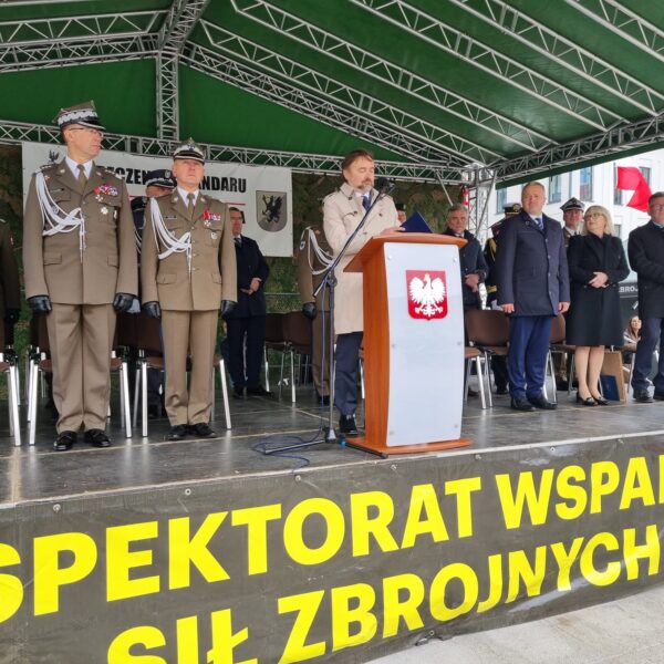 Sztandar w IWsp SZ